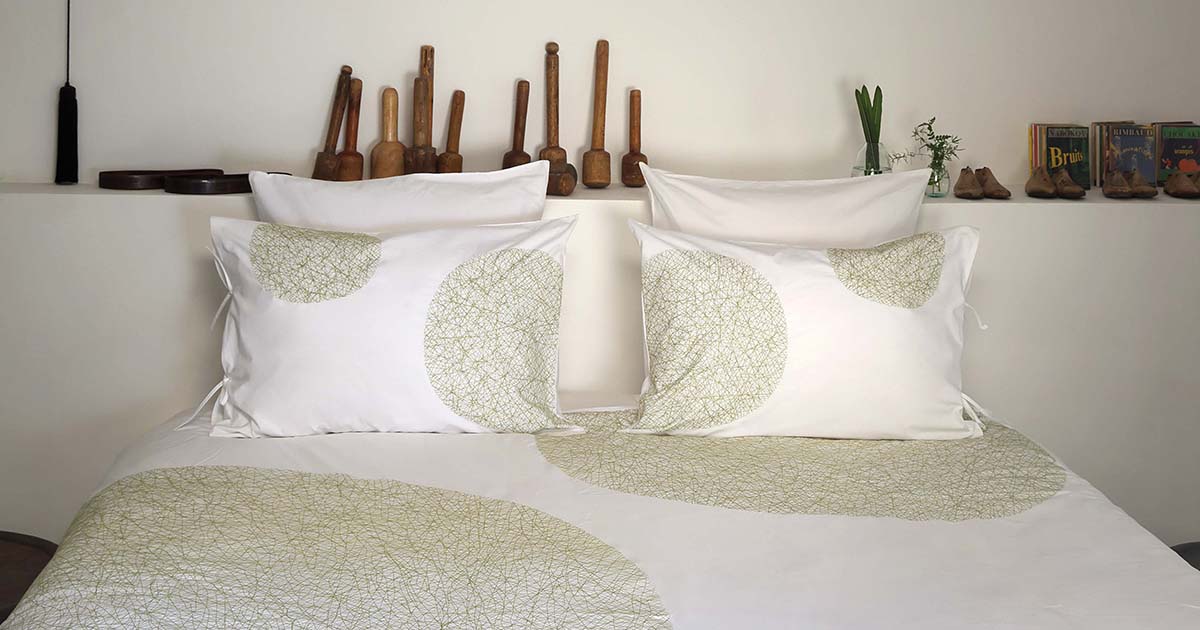 coton peigné détail linge de lit dots