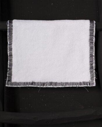 Serviette invité finition noir de la collection CALI design original V. Barkowski