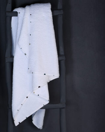 Drap de bain finition Aqua de la collection MEMBA design original V. Barkowski