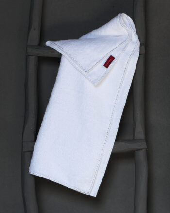 Serviette de bain finition water de la collection TRASS design original V. Barkowski