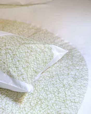 Housse de couette DOTS finition olive par Valérie Barkowski