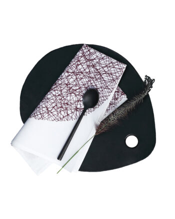 Serviette de table DOTS finition gris par Valérie Barkowski