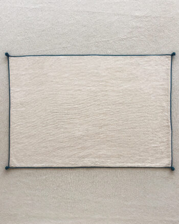 Set de table NIL ecru finition paon par Valérie Barkowski