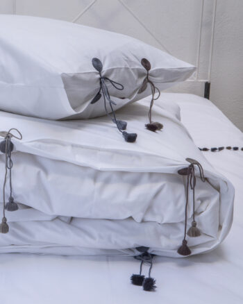 Housse de couette YUMI finition fog par Valérie Barkowski