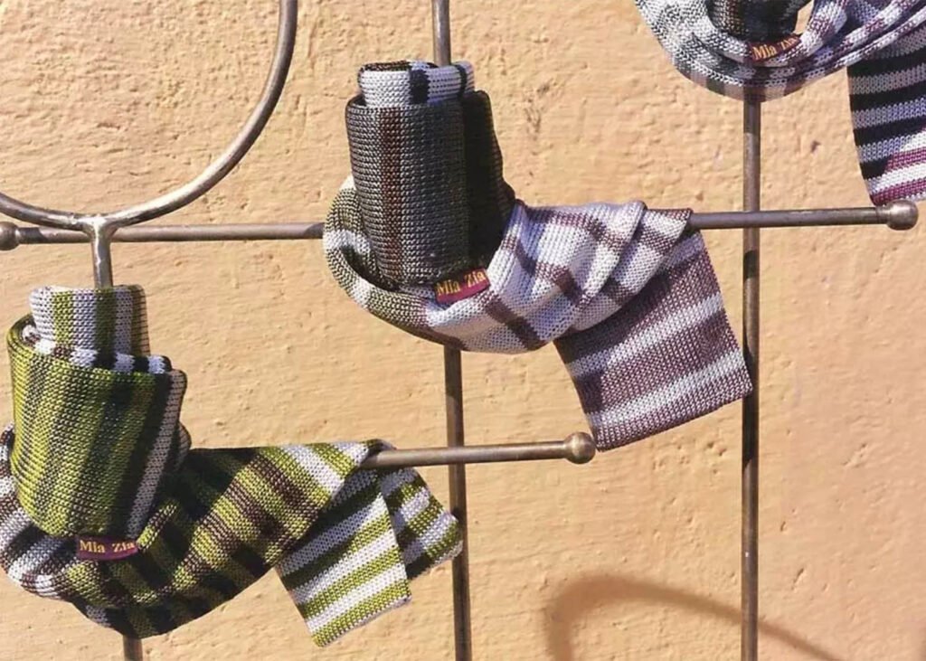 mia zia écharpe 1998