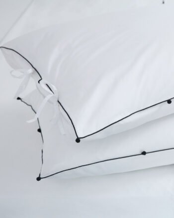 Taie Oreiller Collection NIL finition Noir design V. Barkowski
