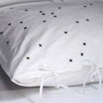 Taie Oreiller Collection NOON finition Noir design V. Barkowski