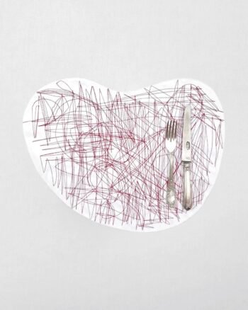 Set de table collection OYOKI finition carmin design V. Barkowski