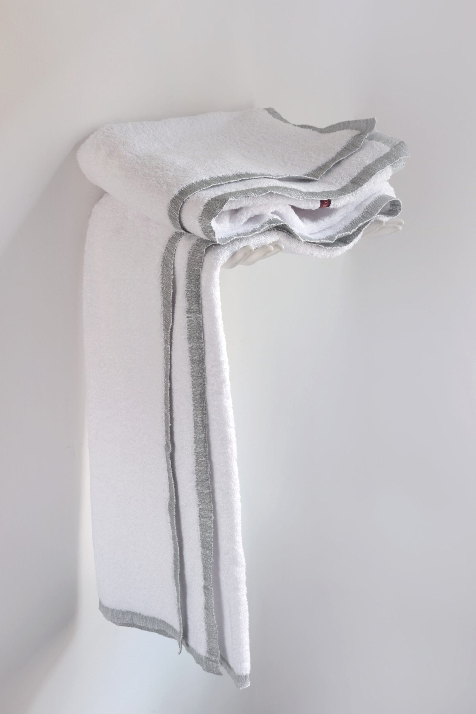 drap de bain collection CALI finition water design V. Barkowski