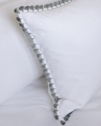 detail taie d'oreiller collection ILIAS finition water design V.Barkowski