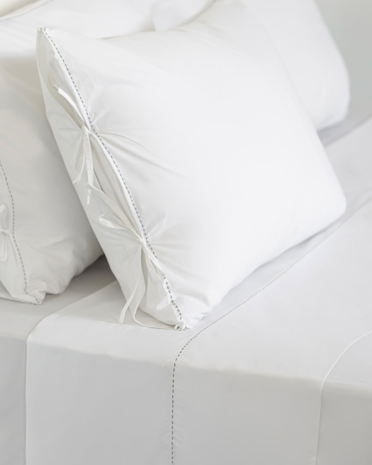 drap de lit TRASS finition water design V.Barkowski