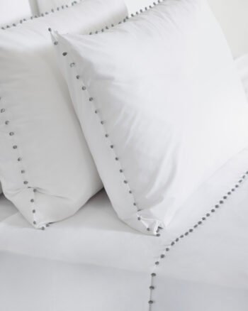 detail drap de lit collection AYA finition water design V.Barkowski
