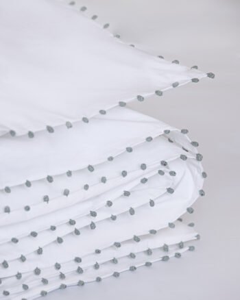 detail housse de couette collection AYA finition water design V.Barkowski