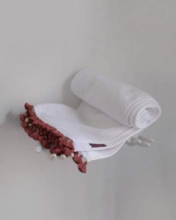 serviette de bain LAMU finition brique design V. Barkowski
