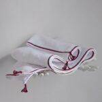 serviette de bain OMANA finition plum design V. Barkowski