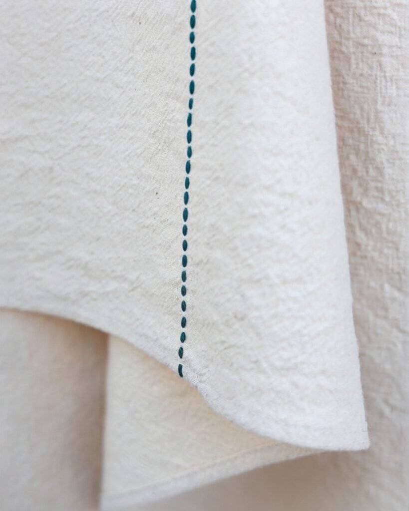 Détail nappe de table collection TRASS design V. Barkowski